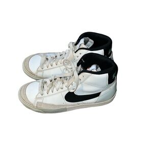 Nike Youth (Big Kids) Blazer Mid